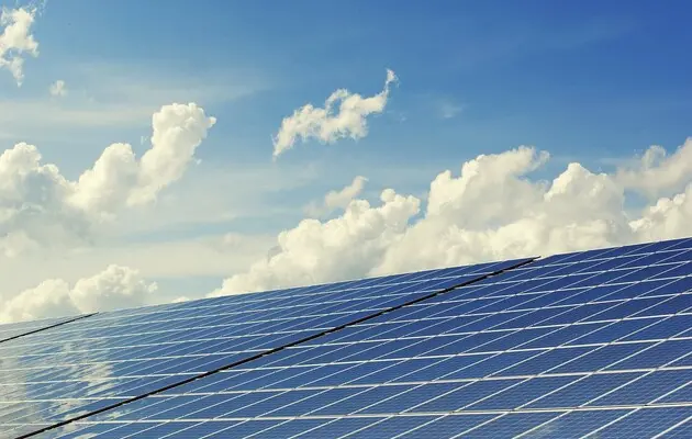 Уряд має профінансувати кредити зі ставкою 0% для домашніх сонячних електростанцій – Зеленський