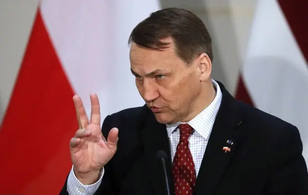 Глава МЗС Польщі вирішив «заспокоїти» Путіна щодо програшу у війні з Україною