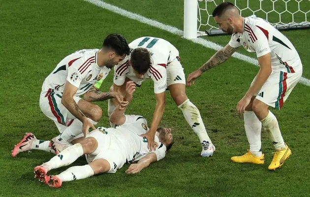 Унесли за ширмой: венгерский футболист потерял сознание в матче Евро-2024