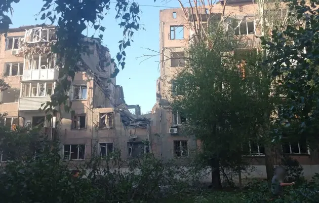 Росіяни обстріляли місто та селище в Донецькій області: четверо поранених, загинула жінка