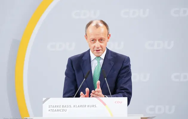 Лидер крупнейшей оппозиционной партии Германии призывает Украину к мирным переговорам с Россией — The Times