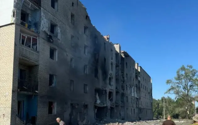 РФ сбросила авиабомбу на город в Донецкой области: среди раненых — двое детей