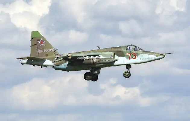На Донбасі збили російський штурмовик Су-25