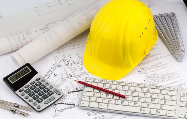 Construction Tenders: Who Benefits from Overpriced Cost Estimates, and Why