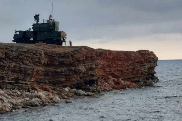 Партизани: у Криму війська РФ встановили ЗРК “Тор” над пляжем