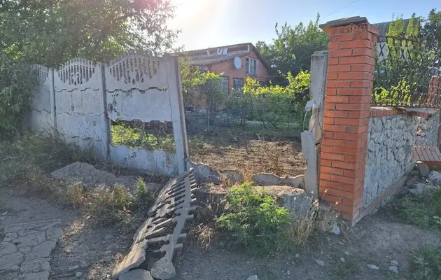 На Дніпропетровщині внаслідок російських ударів постраждали двоє людей, пошкоджені будинки