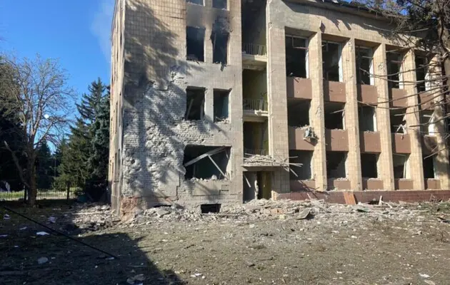 РФ завдала удару по одній із громад Харківської області: є загиблий та поранені