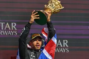 Семиразовий чемпіон Формули-1 Гемілтон виграв першу гонку з 2021 року та обійшов Шумахера