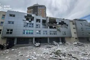Россия нанесла повторный удар по Киеву и попала в медцентр: четверо погибших и трое раненых