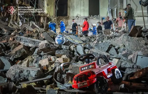 Ракетный удар по Киеву: жертв и пострадавших стало больше, среди погибших четыре ребенка