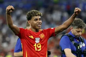 Испанец Ямаль стал самым молодым автором гола в истории Евро