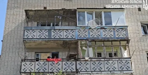 Россияне в очередной раз обстреляли жилые кварталы Херсонщины: один человек погиб и еще четверо — получили ранения