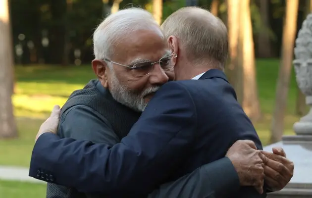 Обійми з Путіним: Чому індійські заклики до миру його не принесуть