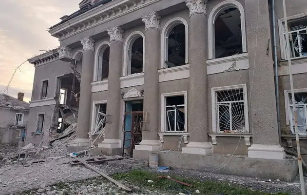 Войска РФ дважды за сегодня обстреляли поселок в Харьковской области: есть погибшие, много раненых
