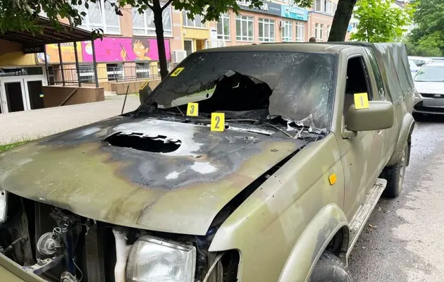Полиция задержала 22-летнего жителя Ровно, поджигавшего авто военных по заказу РФ