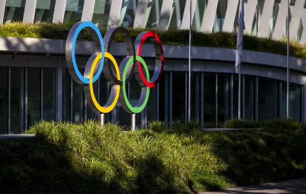 У МОК заявили, що на Олімпіаді-2024 спортсмени воюючих країн мирно житимуть під одним дахом