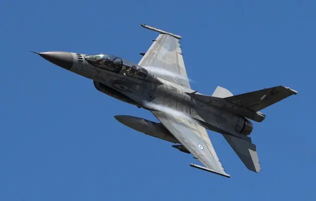 Україна може отримати три десятка літаків F-16 із Греції – ЗМІ