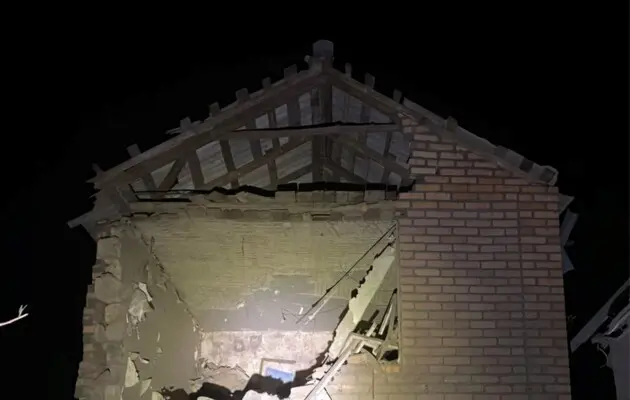 Обстрелы Днепропетровщины: пострадали два человека, повреждены жилые дома