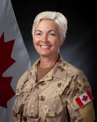 Командование вооруженными силами Канады впервые приняла женщина