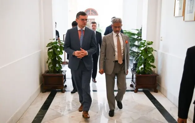 Глава МИД Украины провел разговор с индийским коллегой