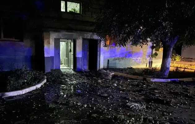Вночі росіяни вдарили «шахедами» по Ізмаїлу, постраждав порт та житловий будинок