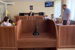 Співвласнику садиби Зеленських обрали запобіжний захід. Він своєї провини у знесенні будівлі не визнає