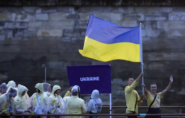 Збірна України взяла участь у параді на церемонії відкриття Ігор-2024 у Парижі