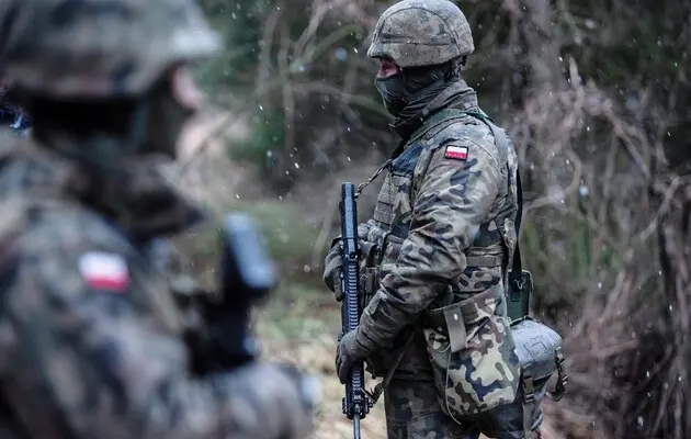 Польские законодатели проголосовали за разрешение силовикам безнаказанно применять оружие на границе с Беларусью