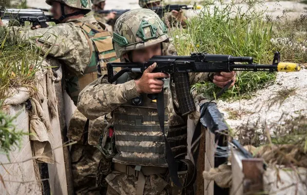 ЗСУ просунулися в межах Вовчанська, проте й росіяни продовжують свій наступ - ISW: карта