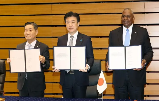 Японія, США та Південна Корея підписали меморандум про закріплення співпраці у сфері безпеки