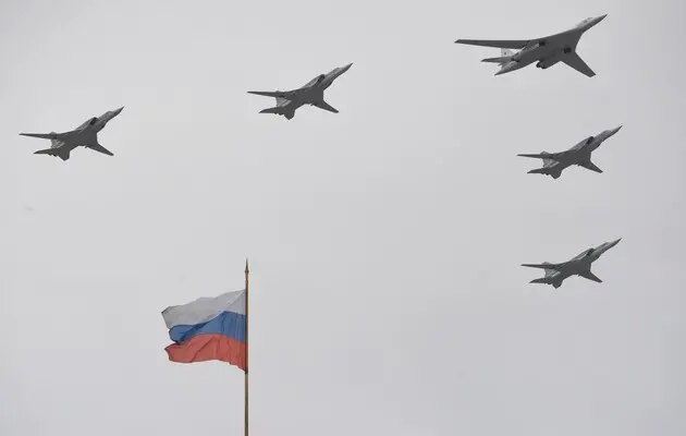 ГУРівці на вихідних уразили російський бомбардувальник Ту-22М3 на аеродромі 
