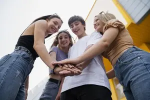 Сегодня в Украине отмечают День молодежи
