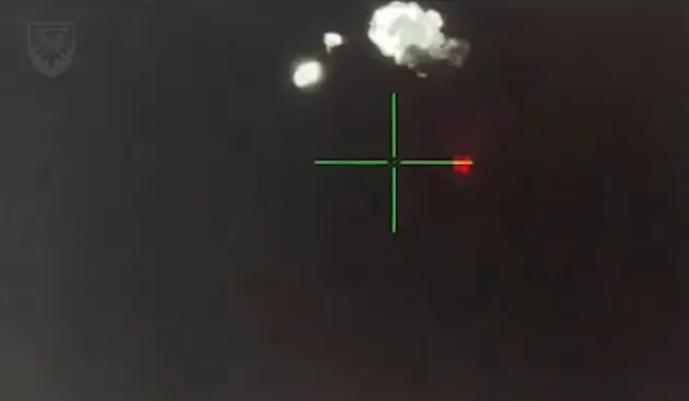В Воздушных силах показали кадры уничтожения дронов-камикадзе во время ночной атаки РФ на юге и востоке Украины