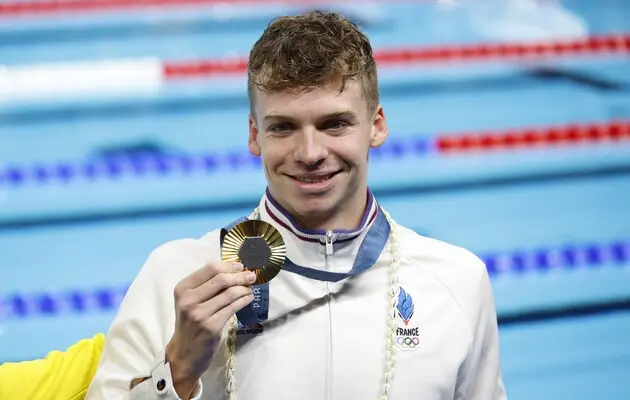 Французький плавець з трьома рекордами завоював три золота Олімпіади-2024