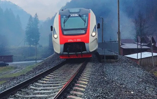 “Укрзалізниця” намагається зменшити затримки на кордоні і змінює графіки поїздів у польському напрямку