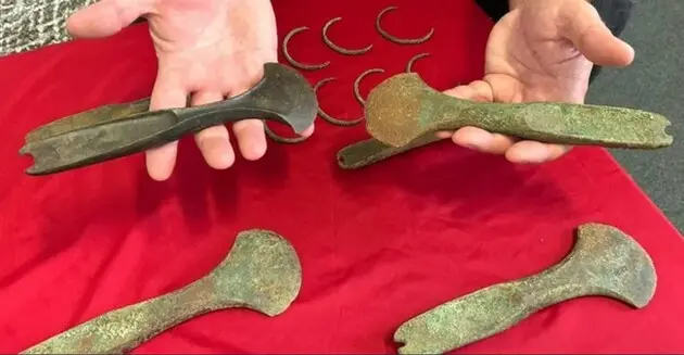 Під полем у Чехії знайшли скарб віком 3600 років