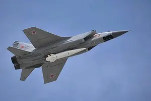 Россияне подняли в небо МиГ-31К, возможна атака 