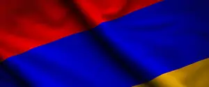На митинге протеста в Ереване посольство Беларуси забросали яйцами и картошкой 