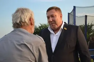 Ексдепутата, який незаконно отримав 361 тисячу гривень компенсації, засудили до 3 років тюрми