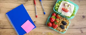 Полезно и вкусно: что дать ребенку с собой в школу