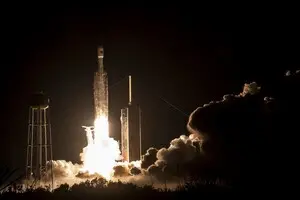 Ракета SpaceX вибухнула під час посадки, але встановила рекорд