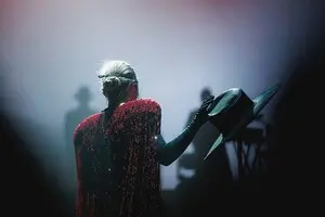 Співачка Klavdia Petrivna завершила інтригу та відкрила своє обличчя