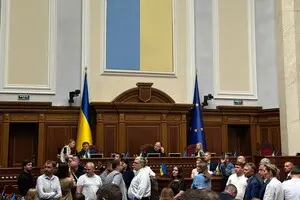 ВРУ прийняла за основу законопроєкт про заборону мобілізації до 25 років. Ухвалення в цілому заблокували «слуги»