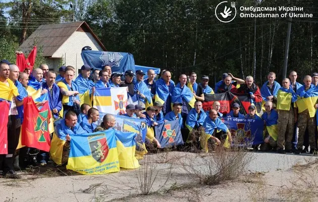 Переважна більшість звільнених сьогодні військових утримувалися в полоні РФ із перших днів повномасштабного вторгнення