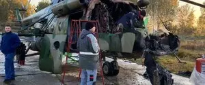 У російському Омську школярі спалили вертоліт Мі-8 на місцевій авіабазі – росЗМІ