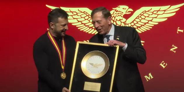 Зеленський отримав нагороду Американської академії досягнень The Golden Plate Award