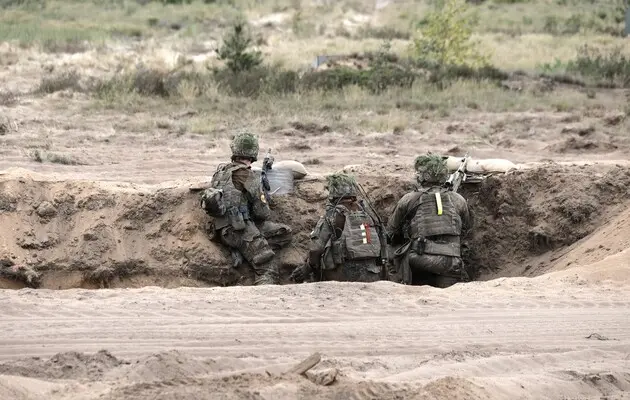 НАТО розробляє варіанти масштабного транспортування поранених солдатів на випадок війни з Росією