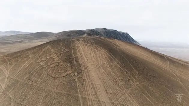 Геогліфи віком понад 1000 років знищили слідами шин