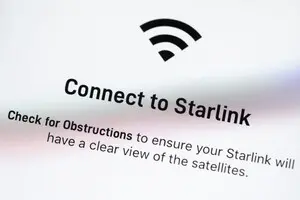 Не Ілон Маск, а виключно Польща, – Сікорський розповів, хто фінансує Starlink для України