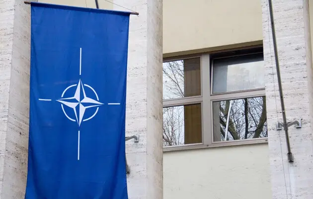 Inviting Ukraine to NATO. Will The Wind of Change Burst into the Window of Opportunity